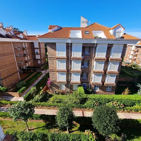 Noja. Piso En Noja A 5 Minutos De La Playa De Ris Appartement Buitenkant foto