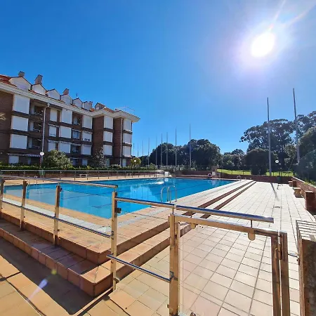 Noja. Piso En Noja A 5 Minutos De La Playa De Ris Appartement Buitenkant foto